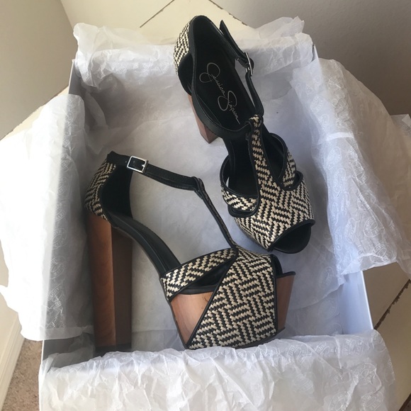 Jessica Simpson Deanah Platforms - Picture 2 of 5