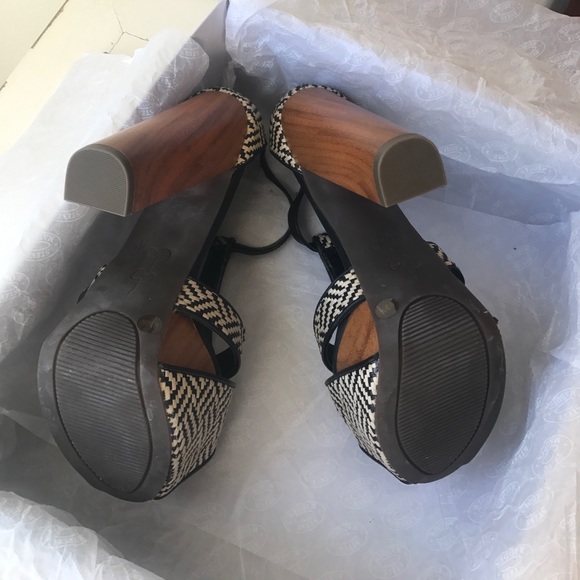 Jessica Simpson Deanah Platforms - Picture 4 of 5