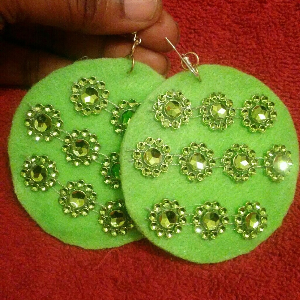 Apple green madness earrings