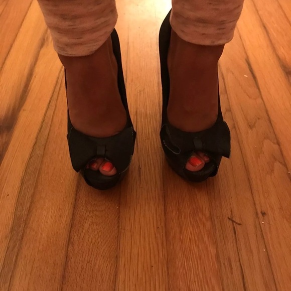 All black Heels - Picture 3 of 3