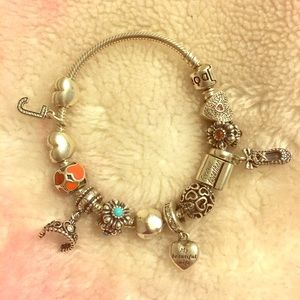 Pandora bracelet w/13 charms