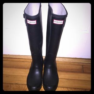 Hunter rain boots black