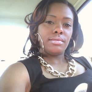 Meet your Posher, Adriann