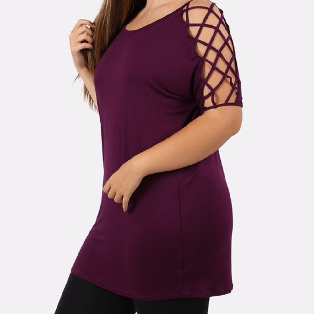 PLUS--Vickey Shoulder Ladder Detail Dolman Top - Picture 4 of 5