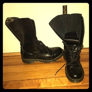 Dr. Marten 1914 black boots