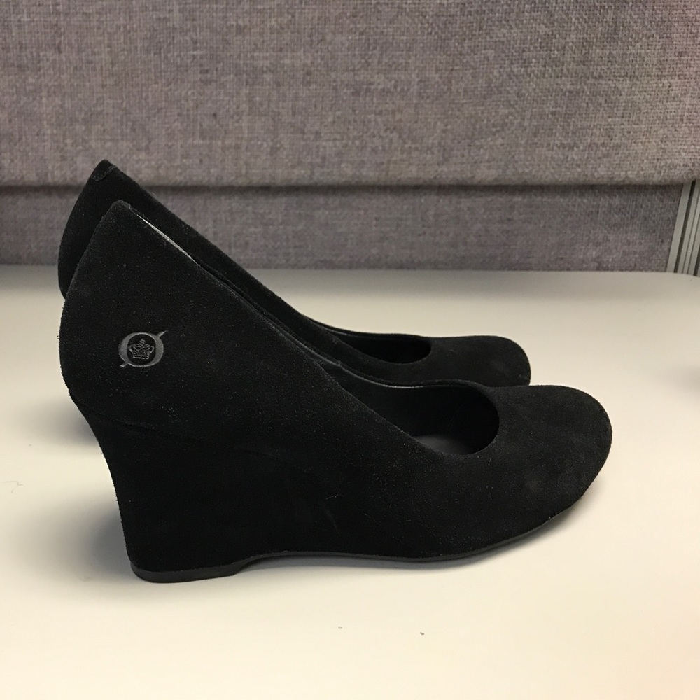Born London Black Suede Wedges-New