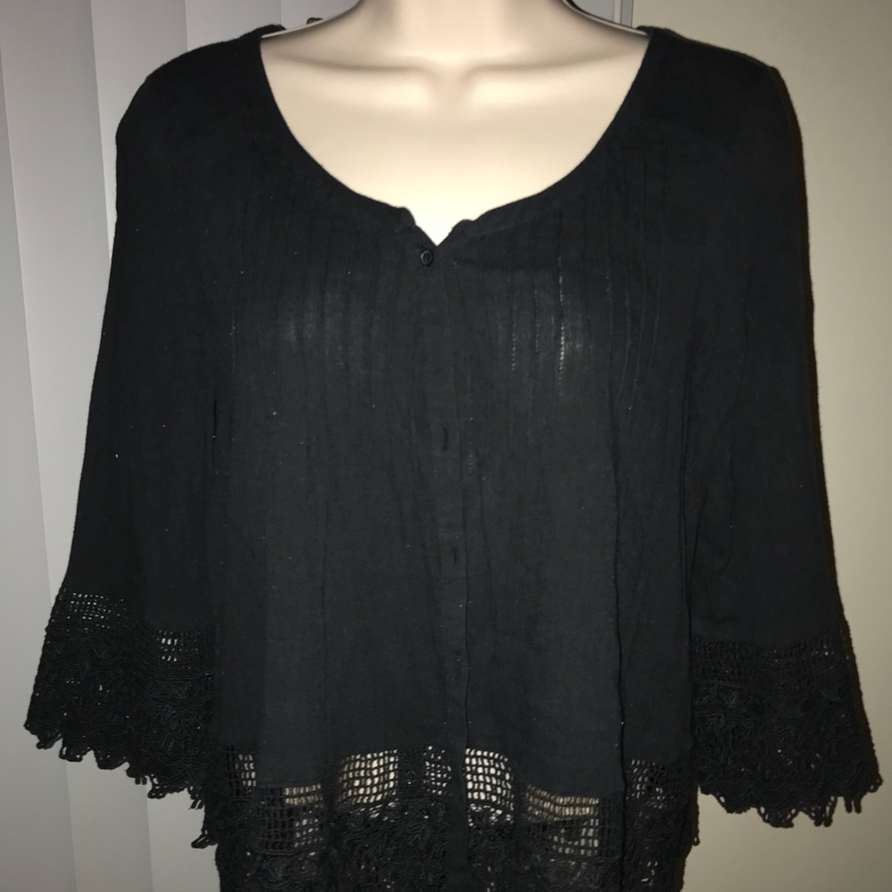 Used American Eagle Outfitters Black Blouse