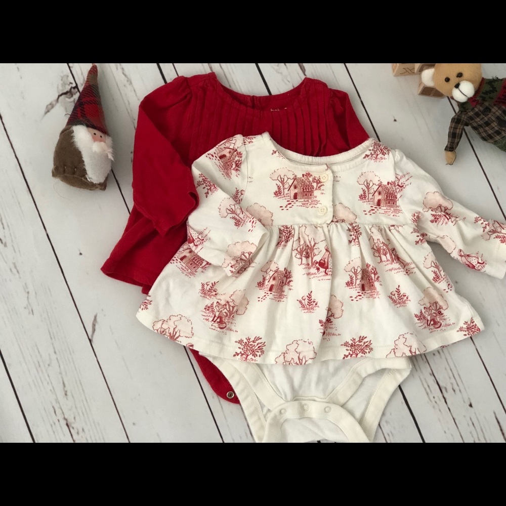 GAP set of 2 dress onesies
