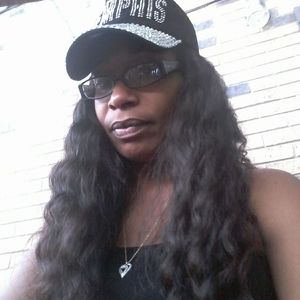 Meet your Posher, Yolanda