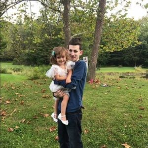 Meet your Posher, Devin