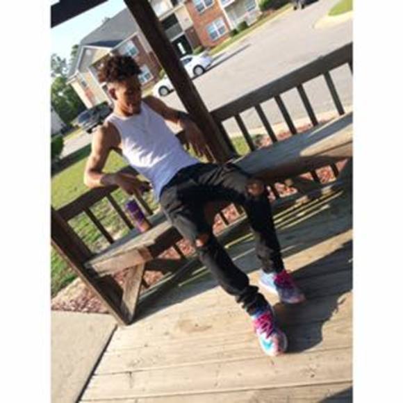 Meet your Posher, Malaki - Picture 1 of 1