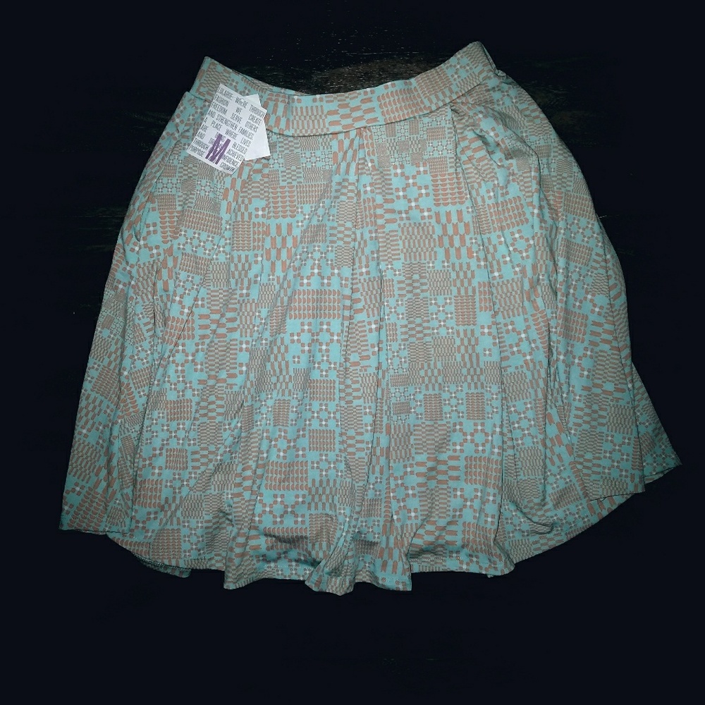 Lularoe Madison Skirt M Pleated with pockets NWT