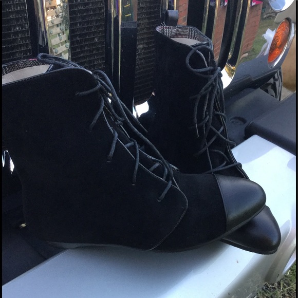 LAST PAIR 5.5, Bamboo Black Boots - Picture 2 of 4