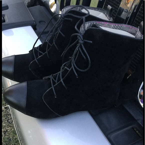 LAST PAIR 5.5, Bamboo Black Boots - Picture 4 of 4