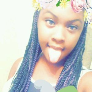 Meet your Posher, Desiree