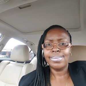 Meet your Posher, Maxine