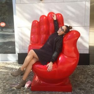 Meet your Posher, Dana