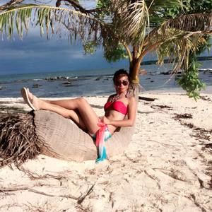 Meet your Posher, Emz