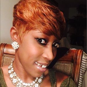 Meet your Posher, Tiara