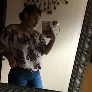 Meet your Posher, Dayanara