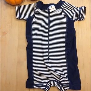 Hanna Andersson swim suit zip up boy size 70
