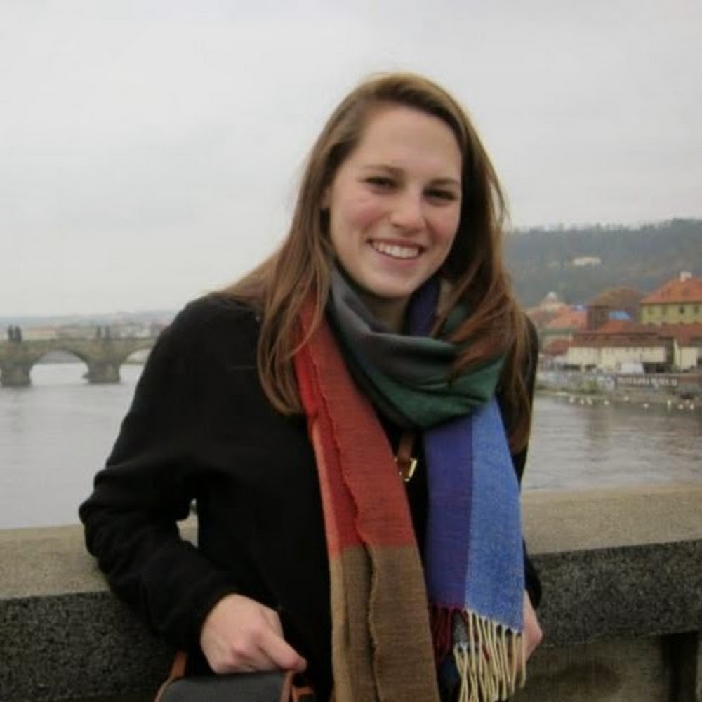 Meet your Posher, Elizabeth