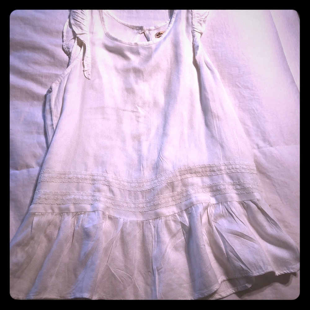Hollister white baby doll shirt❤️❤️