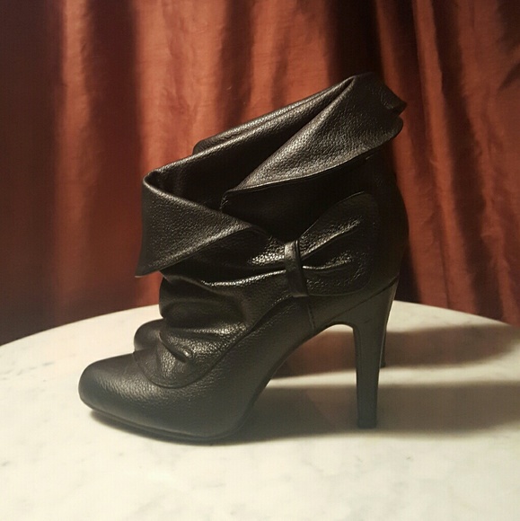 Black Ankle Boots/Booties - Picture 3 of 7