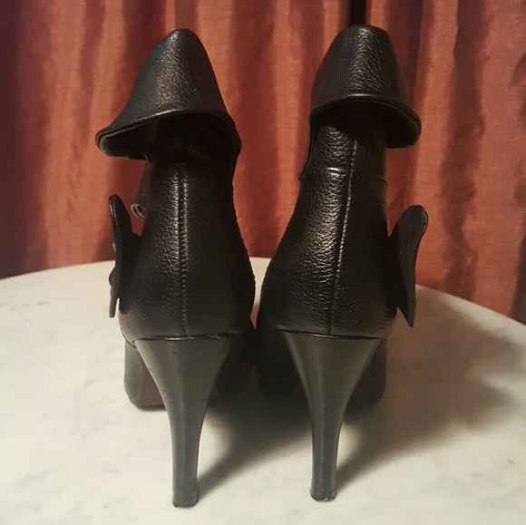 Black Ankle Boots/Booties - Picture 4 of 7