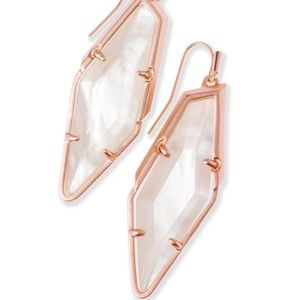 Kendra Scott Bexley Drop Earrings In Ivory Pearl