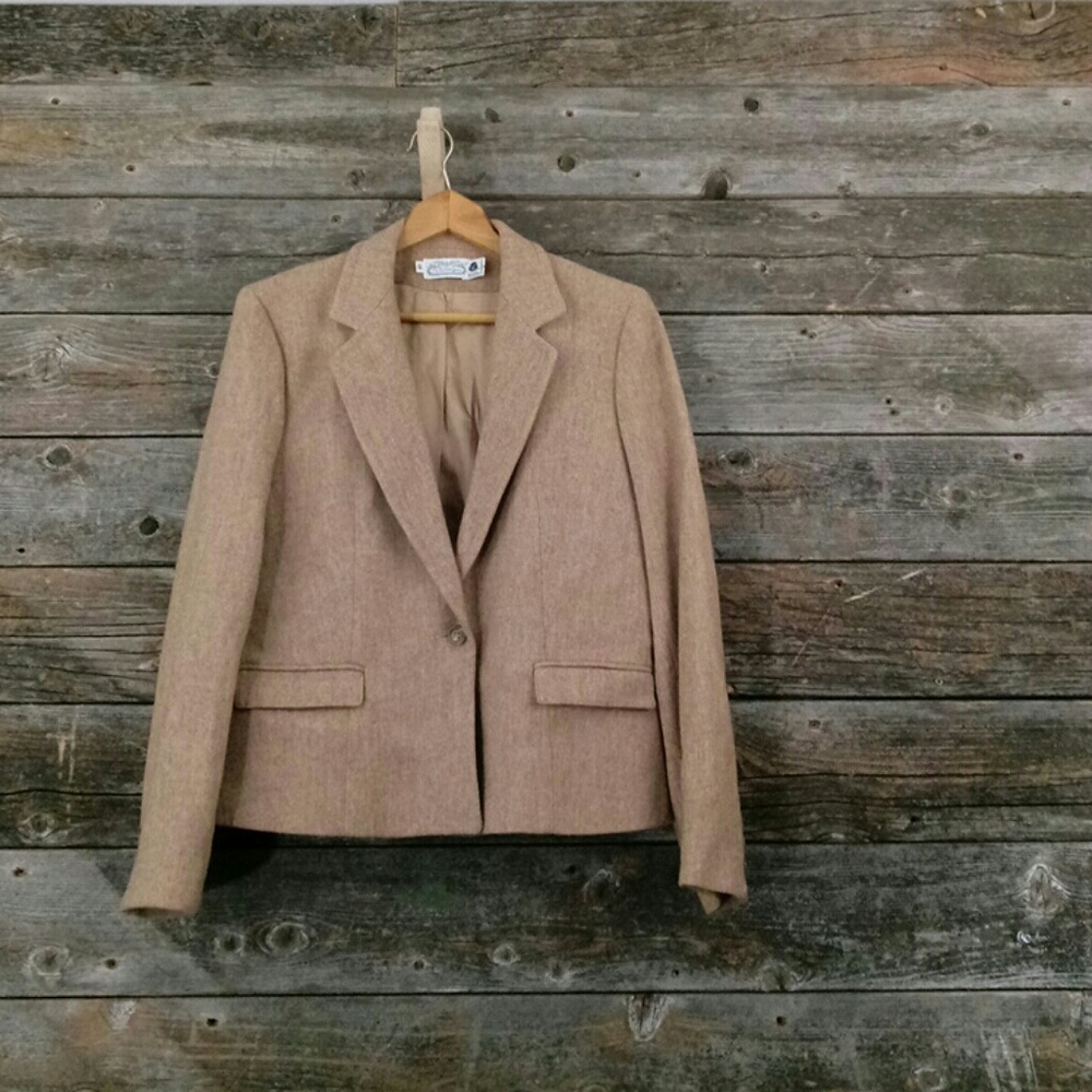 Wool blazer size 14