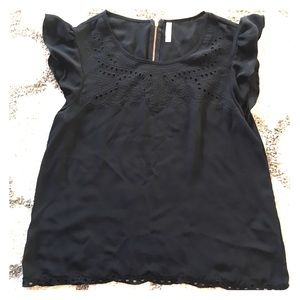 Juniors short sleeve shirt