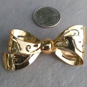 Vintage Designer Jewelry Coro Gold Colored Brooch