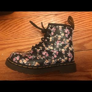 Dr. Martens Little Girls Flower Boot