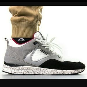 Nwot Gourmet sneakers