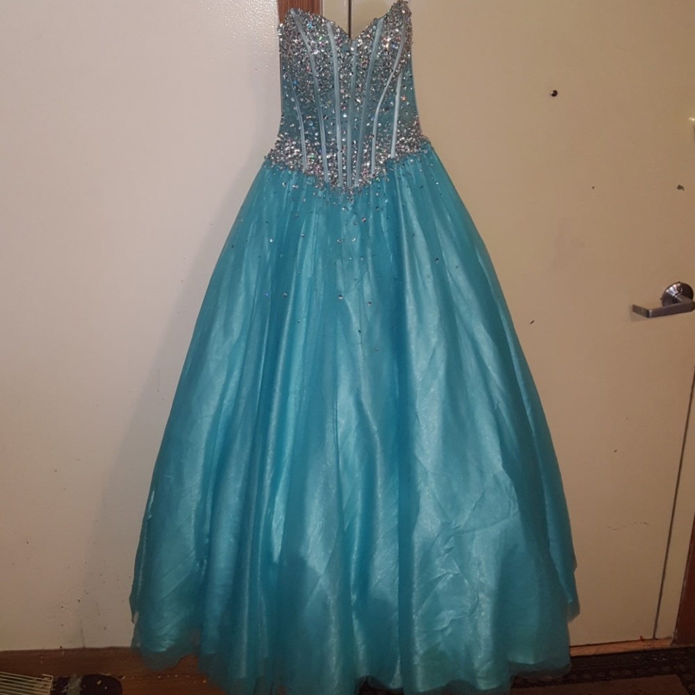 !😍Gorgeous sweet 16/Quiencera/ prom dress!😍