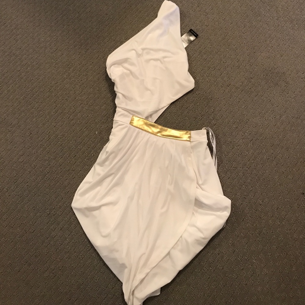 Side cut-out dress