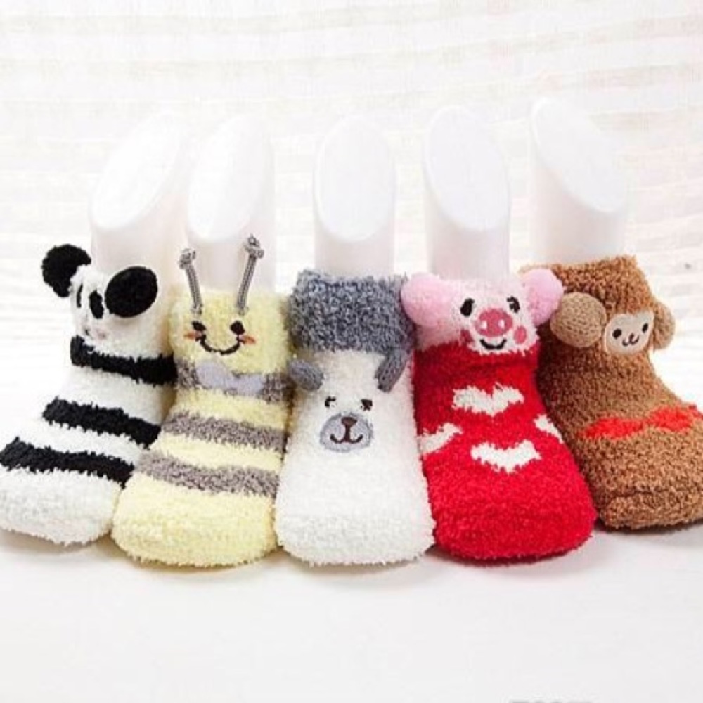 "My Lil Pet 🐷" Anti Slip Sock Ornaments - Picture 5 of 6