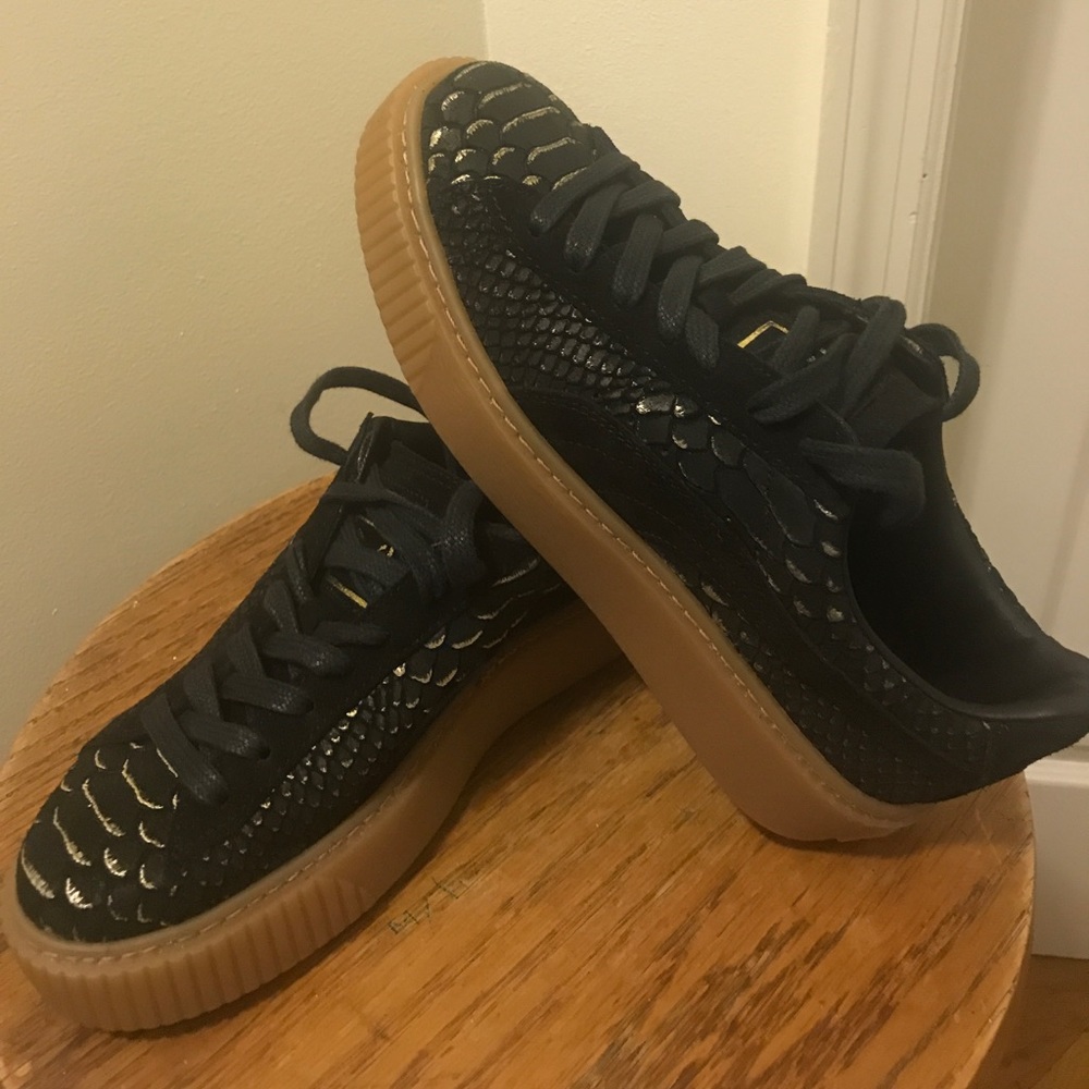 Rihanna Fenti PUMAS!! SOLD OUT EVERYWHERE
