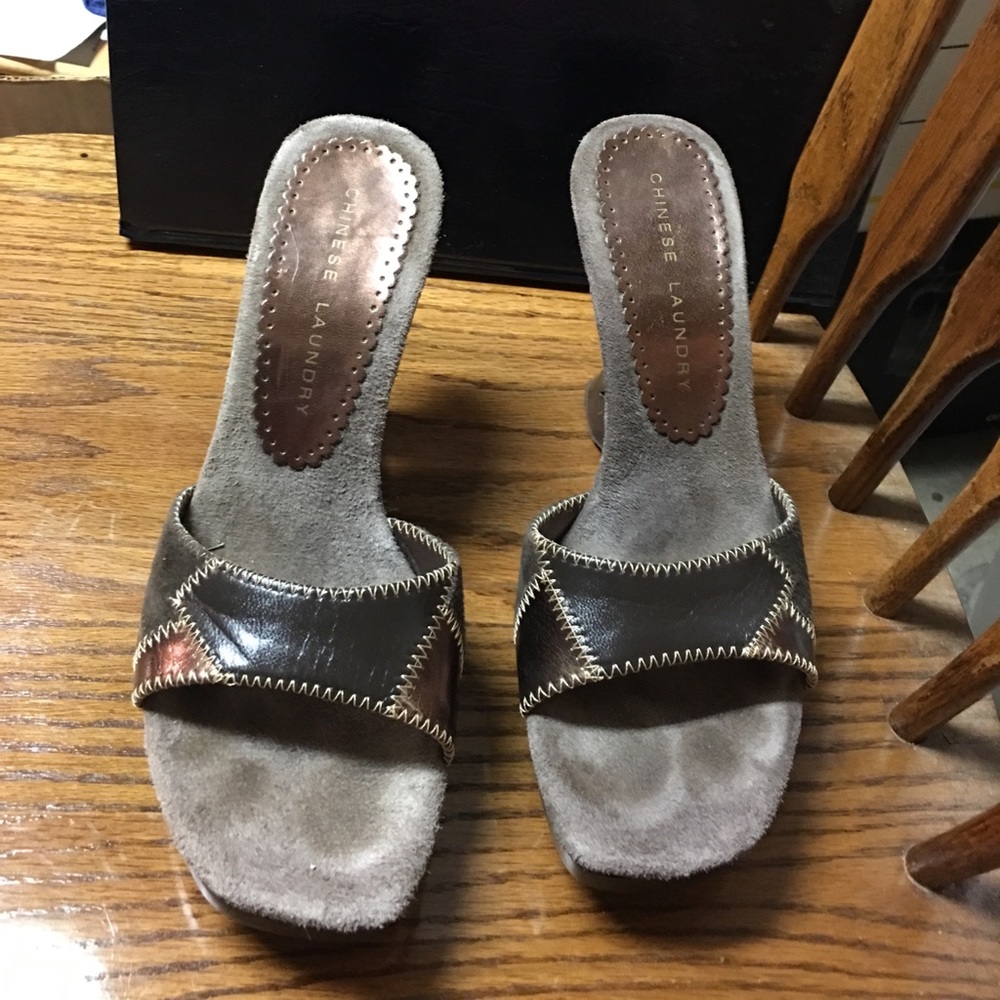Unique bronze heels!! Like new!!