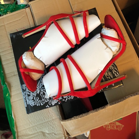 BRAND NEW RED PUMPS DIFFERENT SIZES - Picture 6 of 6