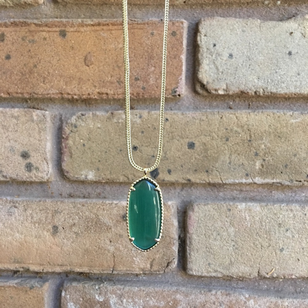 Kendra Scott necklace!