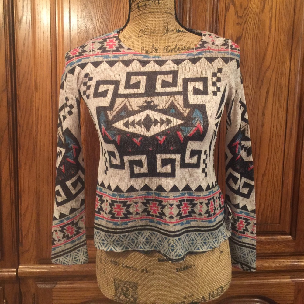 Gaze USA Aztec Print Light Weight Sweater