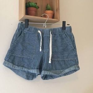 URBAN OUTFITTERS STRIPED SHORTS