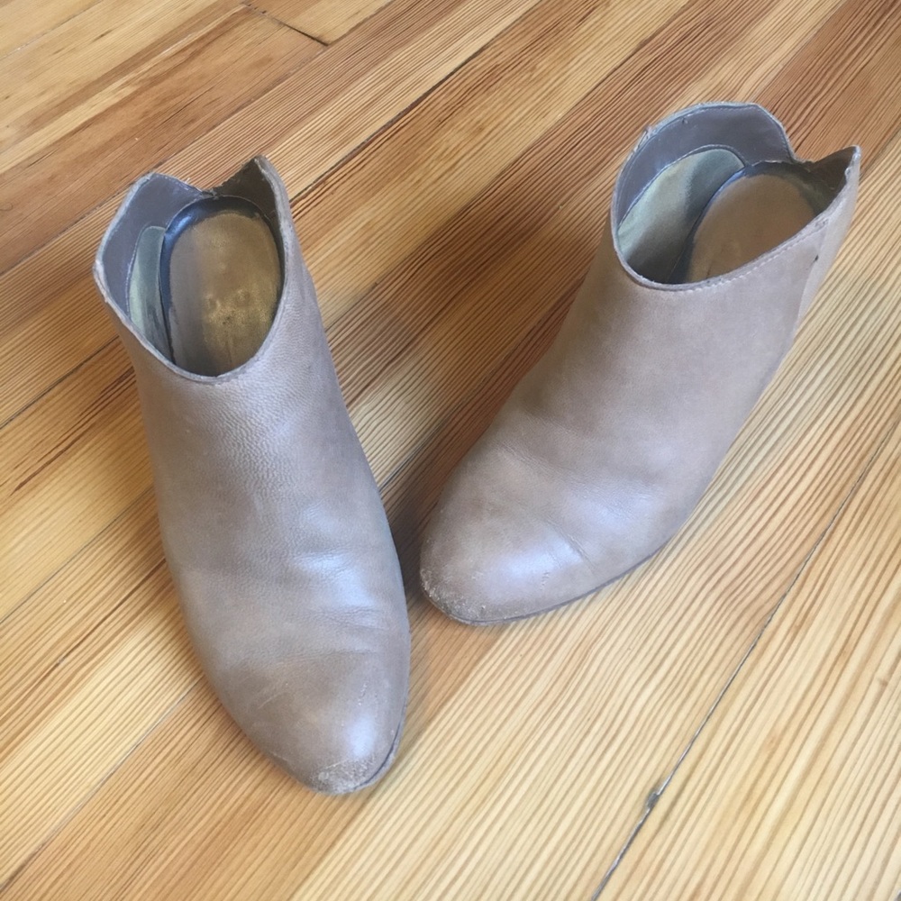 Dolce Vita Haddee Slide Booties