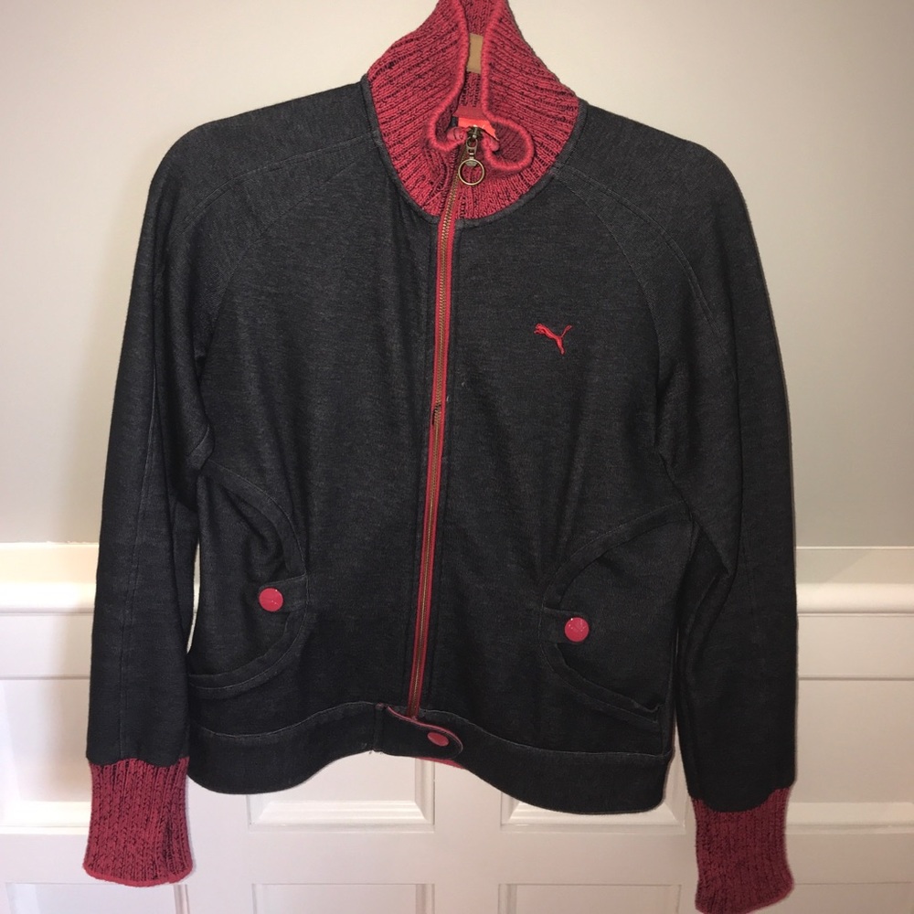 Puma sweatshirt size medium