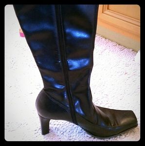 Franco Sarto size 9 leather boots