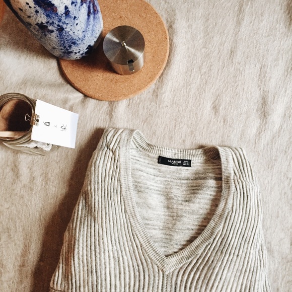 Like New Ribbed Cocoon Sweater Dress - Picture 4 of 6