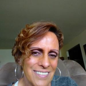 Meet your Posher, Laura