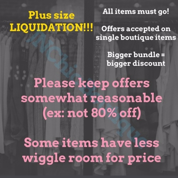 BLOWOUT! LAST ONE! Black draped top - Picture 4 of 4